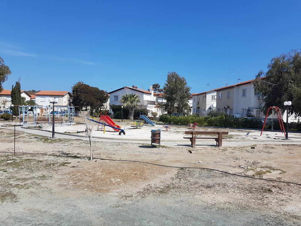 Beach House At Seafront Villa Meneou Dış mekan fotoğraf